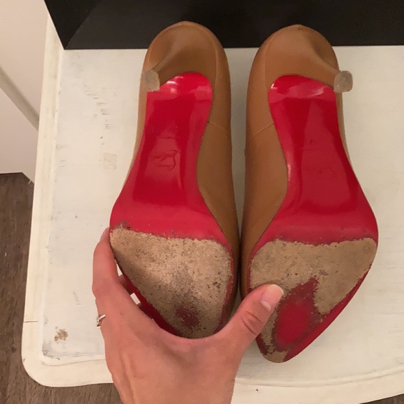 LAST CHANCE!Christian Louboutin Sz 37 Nude Pumps - Picture 4 of 11